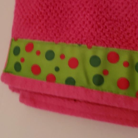 2 Large Hooded towels, handmade - Picture 6 of 9